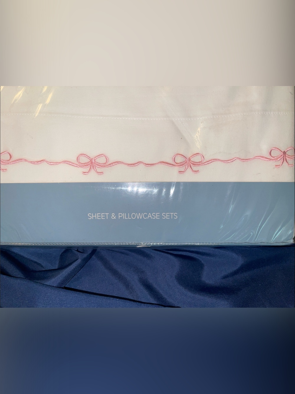 Kassatex Fine Linens White Sheet Set with Pink Bow Trim - Picture 2 of 5